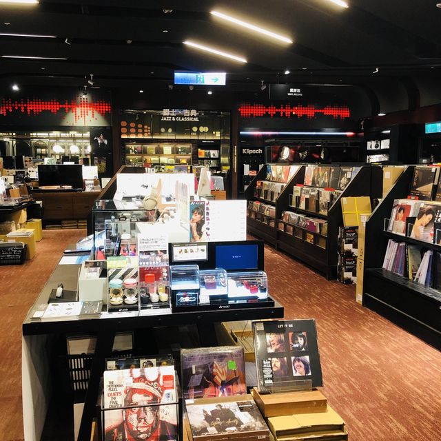 💽🎙不打洋音樂館裡的膠友故事🎼🎹Eslite Xinyi Store 誠品信義店