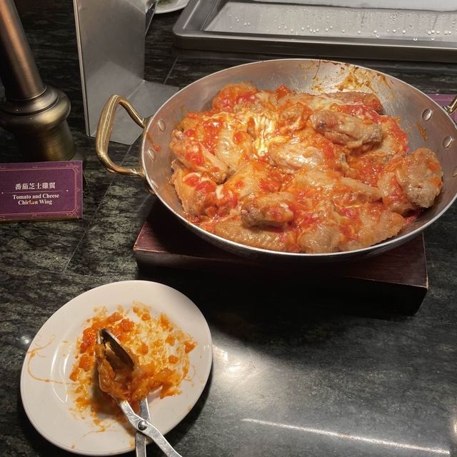 迪士尼食嘢，唔使排隊，有乜好選擇，大冒險家餐廳