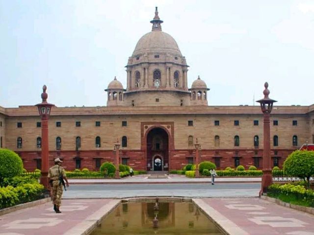 📍The Rashtrapati Bhavan (President House)