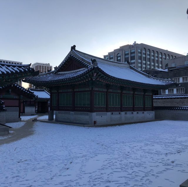 가장 원형의 모습이 잘 보존 되어 있는 궁궐을 찾는다면!! 창덕궁으로 고고싱~~