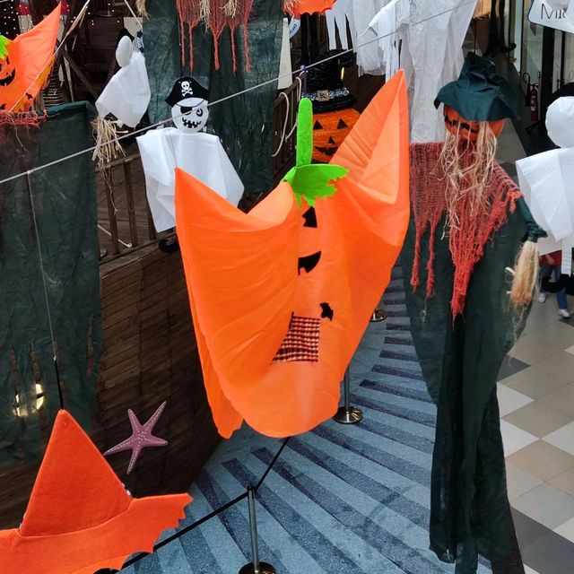Halloween at shopping mall