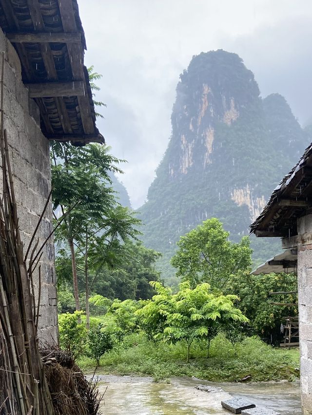 Infinity pool in Yangshuo, Guilin ⛰