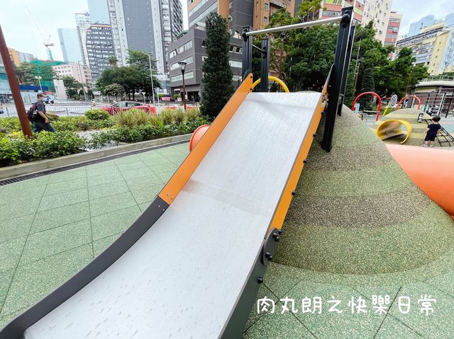 【假日親子遊】新公園探索 🌳🌴