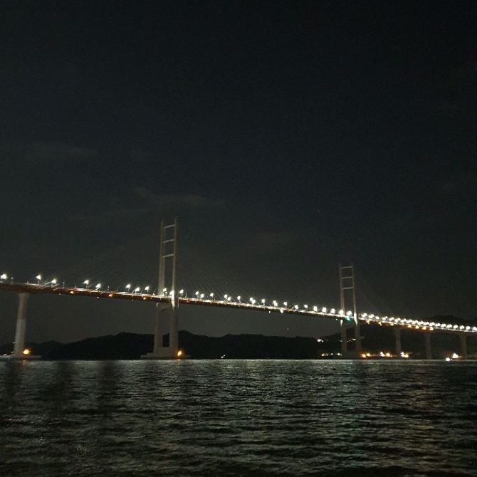 마창대교가 보이는 귀산 야경 🌃 | 트립닷컴 아시아 트래블로그