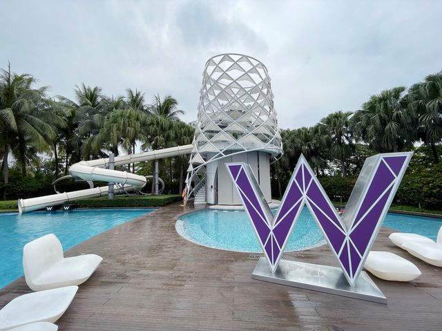 Largest hotel resort swimming pool in SG
