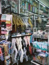 ตลาดขายผ้าขนาดใหญ่ในกรุงเทพ “พาหุรัด”