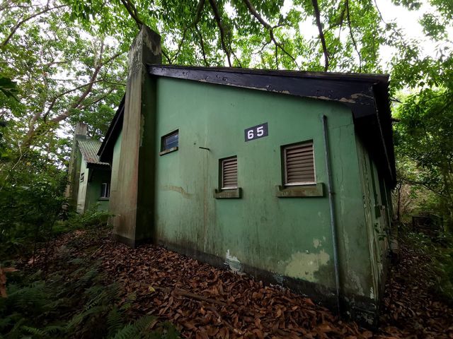 聯和墟後的荒廢皇后山軍營