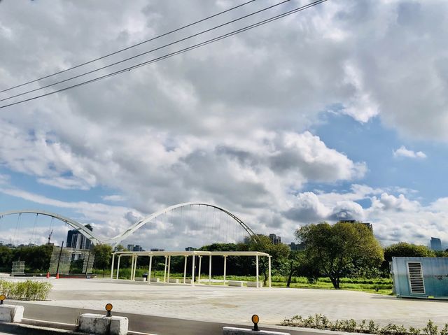 白天晚上都漂亮🌤️🌙 Crescent Bridge 新月橋