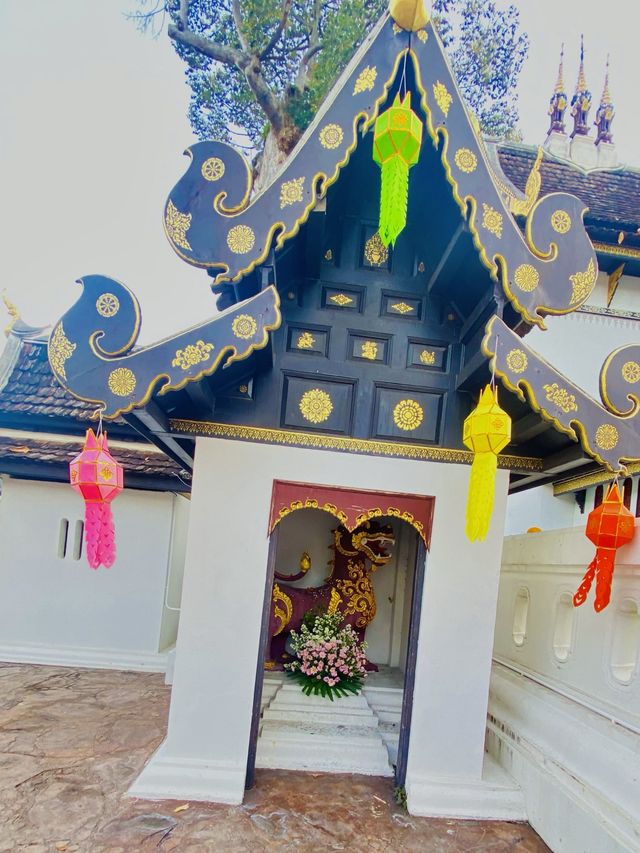 ขอพร | ศาลหลักเมืองเชียงใหม่