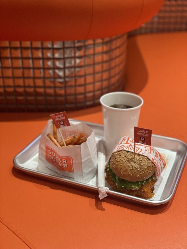 [슈퍼두퍼강남점] 버거트리맛집🎄🍔😋