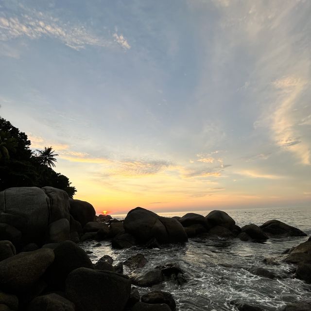 Let’s chill at Karon beach 👏🚕