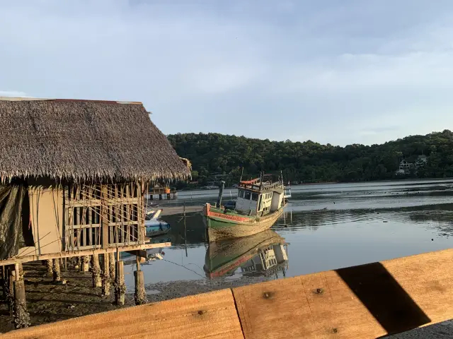 ร้านชาวเลซีฟู๊ดส์ เกาะช้าง