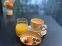 The Lounge @ Quincy Hotel - Open 24-Hour