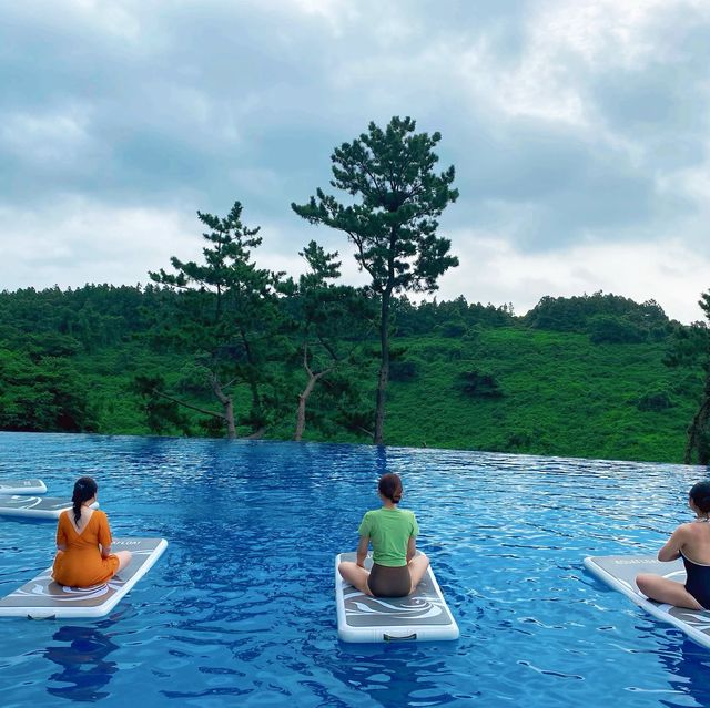 플로팅 요가하면서 숲캉스도 즐기는 제주 클리프호텔
