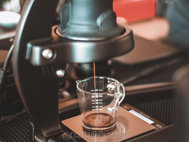HAUSCOFFEE Slowbar ที่ไม่ธรรมดา HAUSCOFFEE Slowbar ที่ไม่ธรรมดา