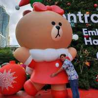 “centralwOrld Embracing Happiness 2023” 