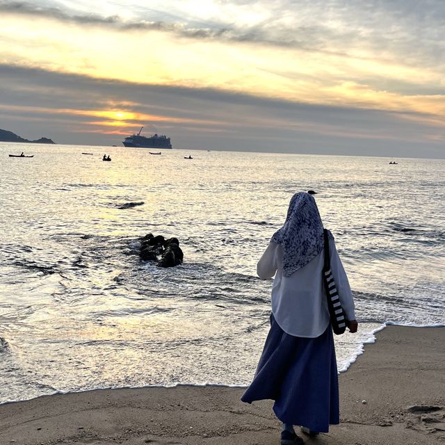 ถ่ายรูปกับ Sunset ที่หาดกะหลิม