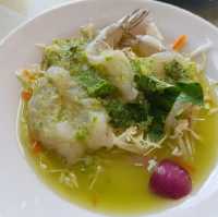 ร้านยำลำละซาว จานละ 20 บาท