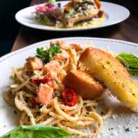 NEIGHBOR EATERY CAFE SEMARANG