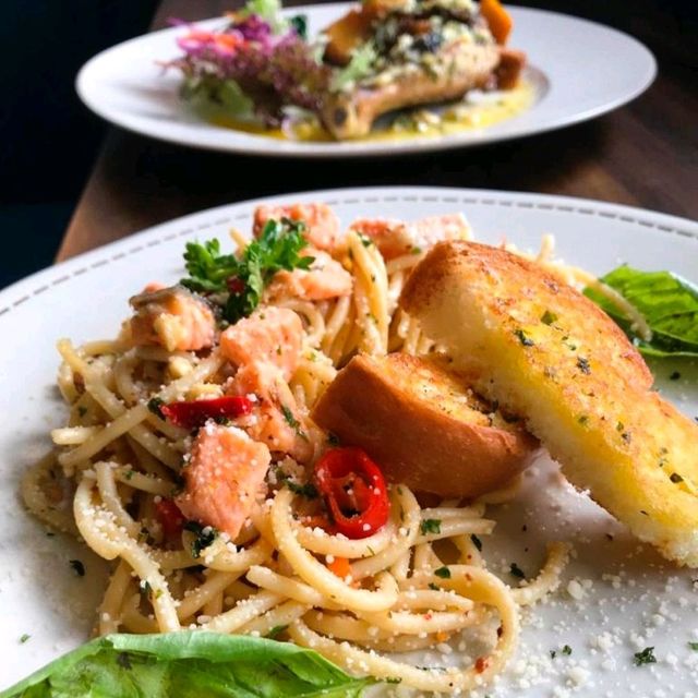 NEIGHBOR EATERY CAFE SEMARANG