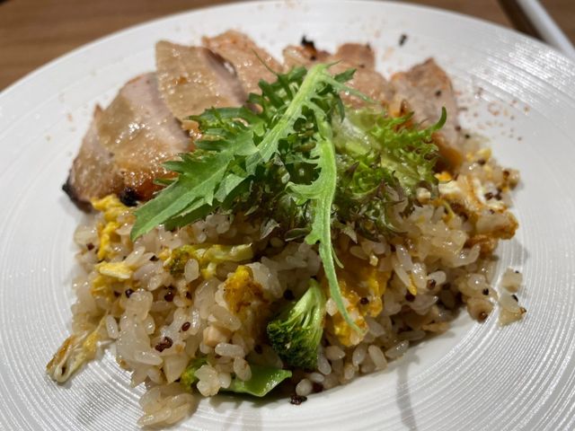 高雄悦誠百貨美食-愛·雨林餐廳