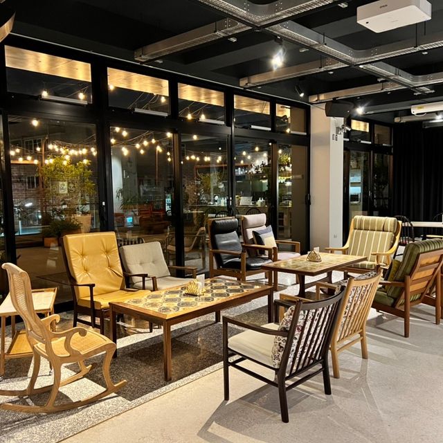 台南 最美工業風 U.I.J Hotel & Hostel 友愛街旅館🏨一座設計旅店與青年旅舍的全新跨界旅館！