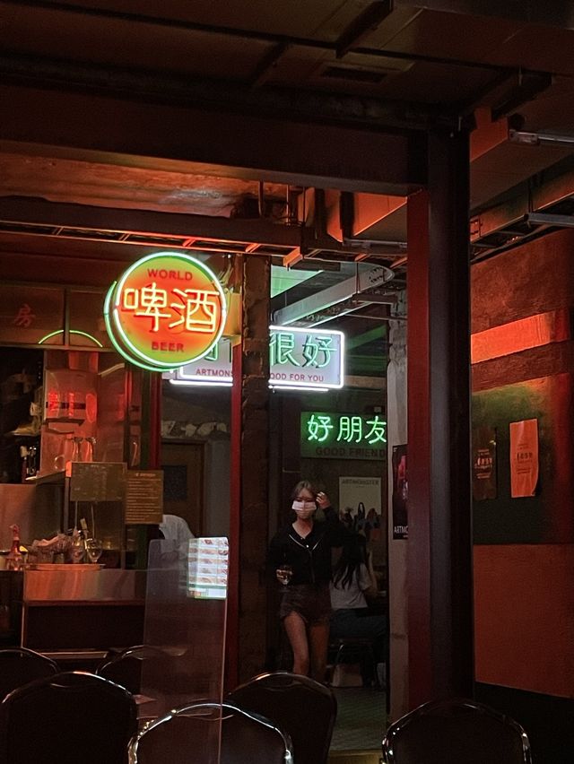 여기가 한국이야 홍콩이야?! 강남역 아트몬스터