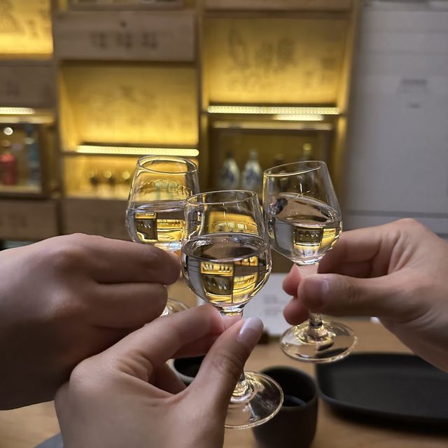 고급진 분위기 고량주 샘플러 코스 ‘고량주관’