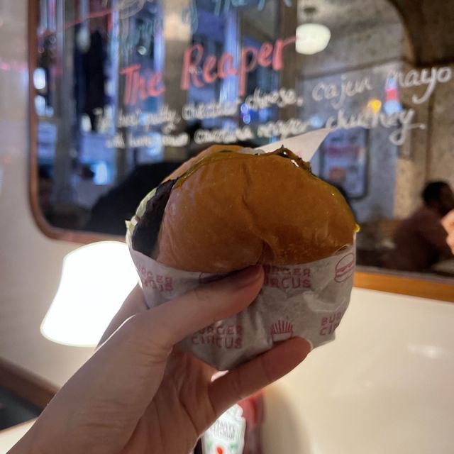 burger circus