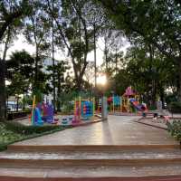 Hoang Van Thu Park