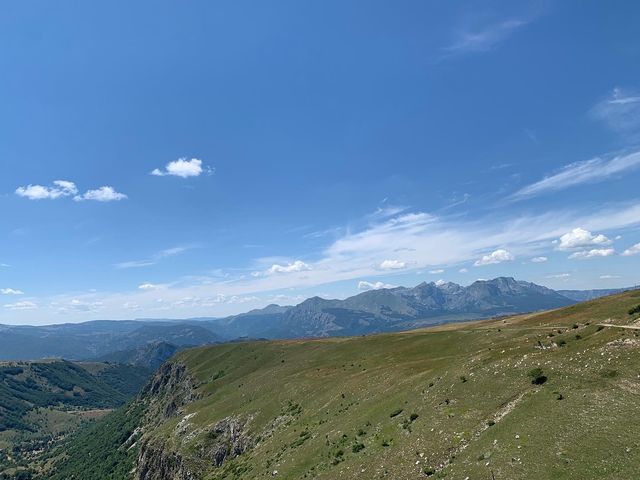 黑山景點-Wooden Frame with Mt.Sedlo