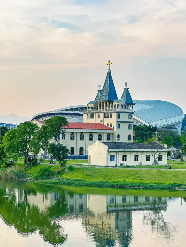 Hidden French park in downtown Fuzhou!!!