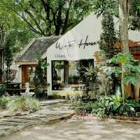 LAN DIN สวยเก๋บนลานดิน