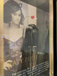 Concert fashion displays