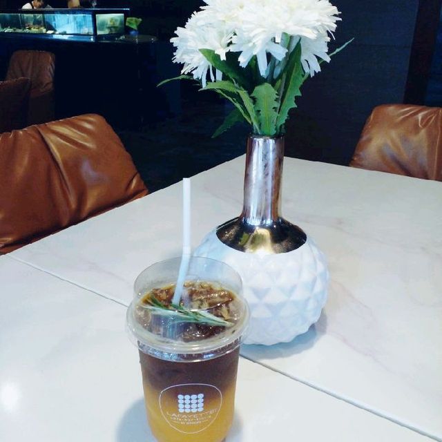 Cafe'หรู ในบรรยากาศของ Citygate Hotel หาดกมลา