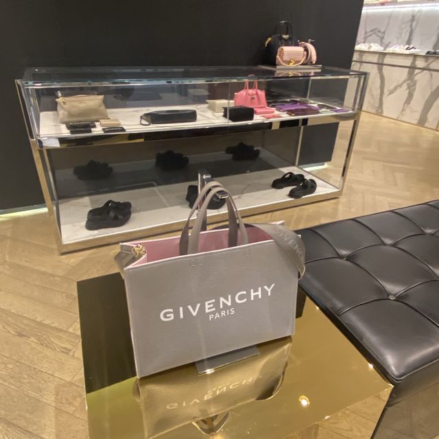 Givenchy, MBS