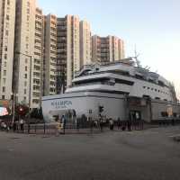 Hung Hom Promenade: Pet-Friendly, Good for Walking, Jogging, and Relaxing by the Sea