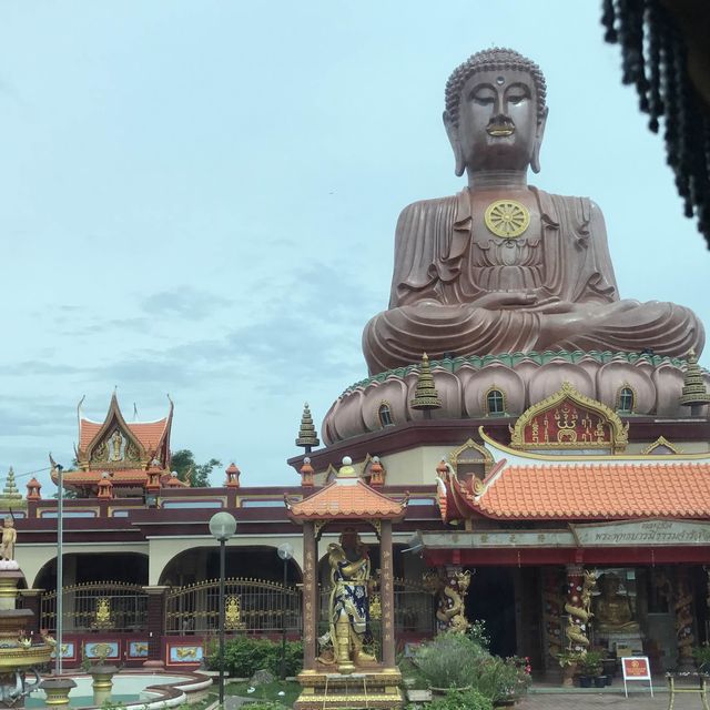 Wat Machimmaram (Big Sitting Buddha)