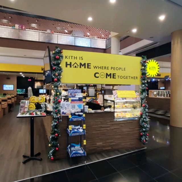 2 Story Shopping and Dining Heaven