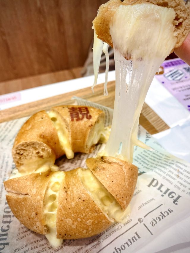 潮文治E x Bagel 💛