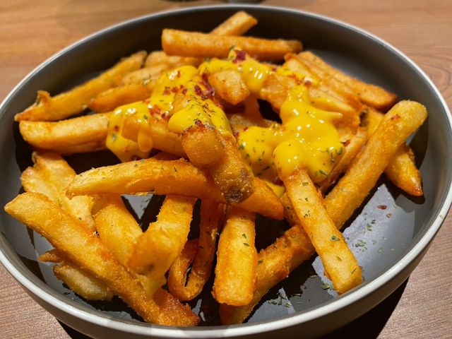高雄悦誠百貨美食-愛·雨林餐廳