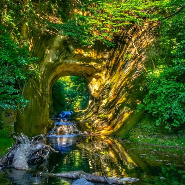 Kameiwa Cave's Heart-Shaped Reflection♥️