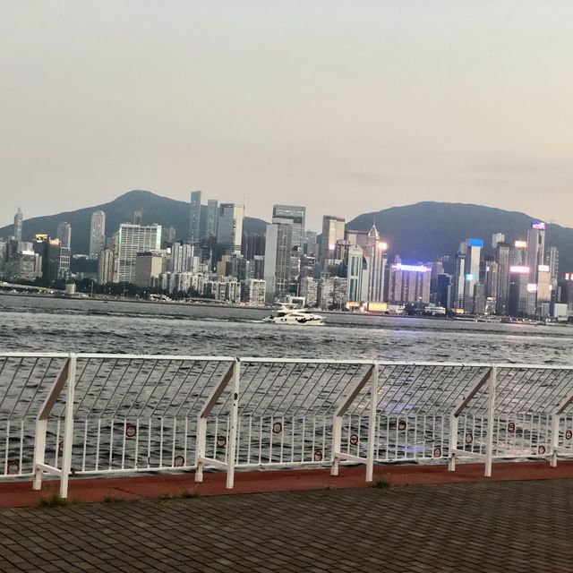 Hung Hom Promenade: Pet-Friendly, Good for Walking, Jogging, and Relaxing by the Sea