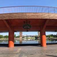 ☕️ 坐在最美的星巴克看富岩運河歷史 — 富岩運河環水公園