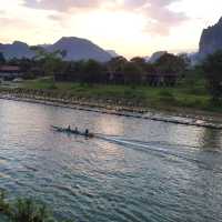 โรงแรมริเวอร์วิว วังเวียง