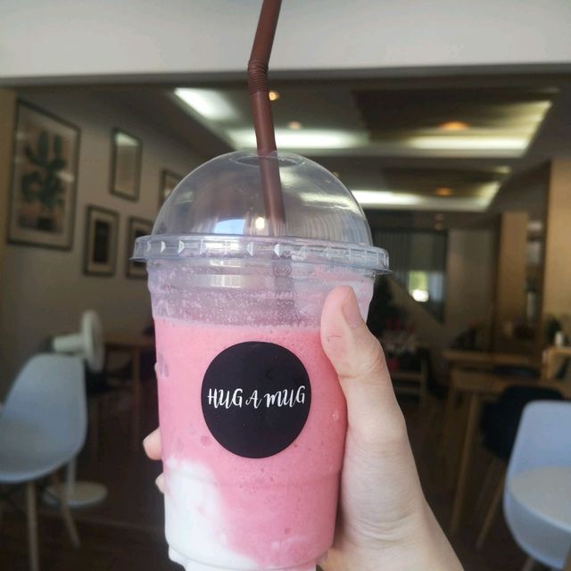 HUG A MUG | คาเฟ่ราคาน่ารัก​ @KALASIN