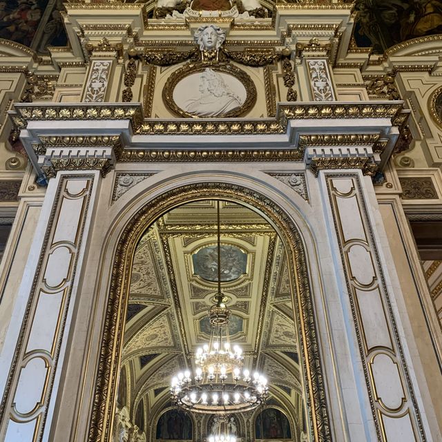 The classical, high-end entertainment! Vienna State Opera