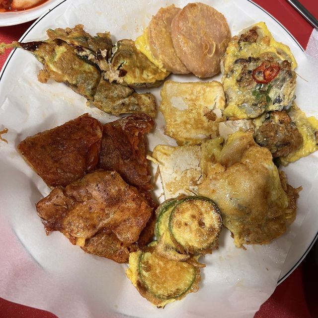 韓国/ソウル【鍾路】超ローカル！韓国料理、ジョンの盛り合わせが食べられるお店🤎