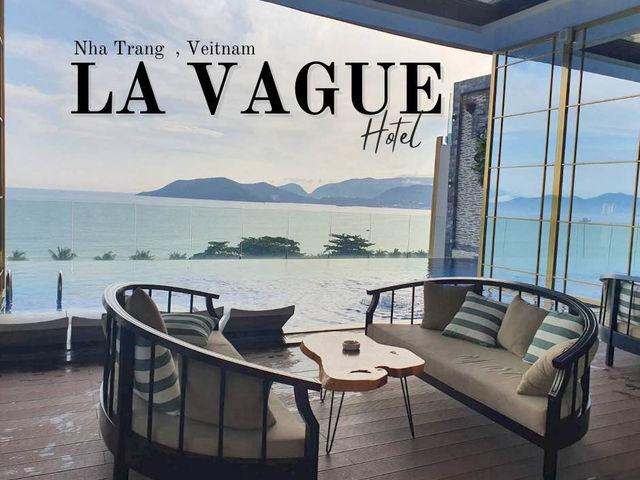 ที่พักสวยวิวทะเลญาจาง La Vague Hotel 