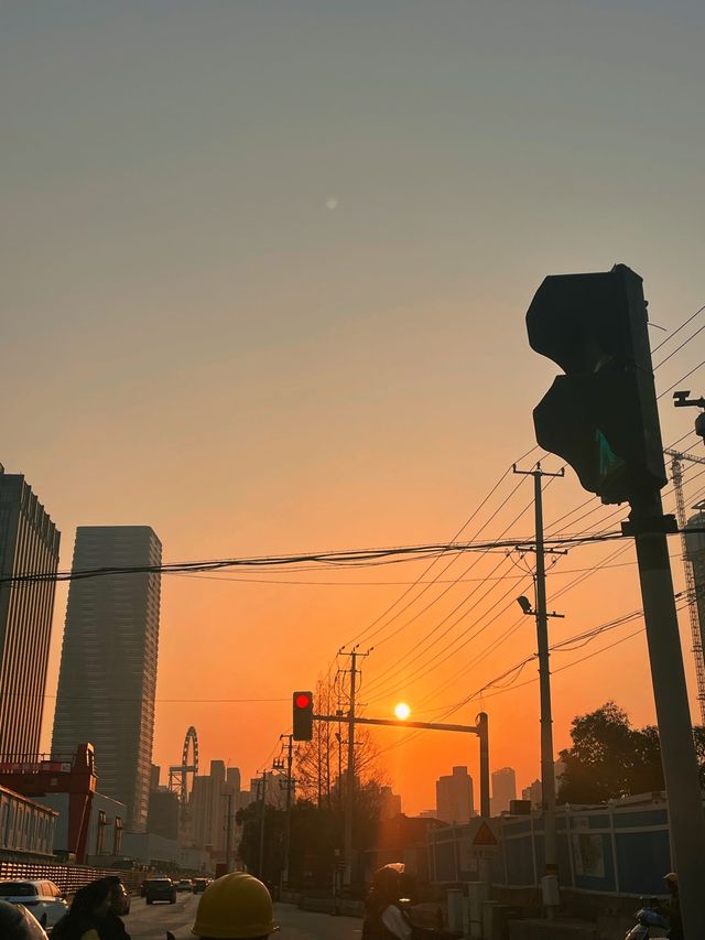 Cycling through Golden Hour in Shanghai✨⭐️
